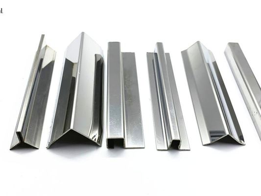 Dentro da guarnição Bullnose 2.5m da borda da beira do metal de aço inoxidável de canto