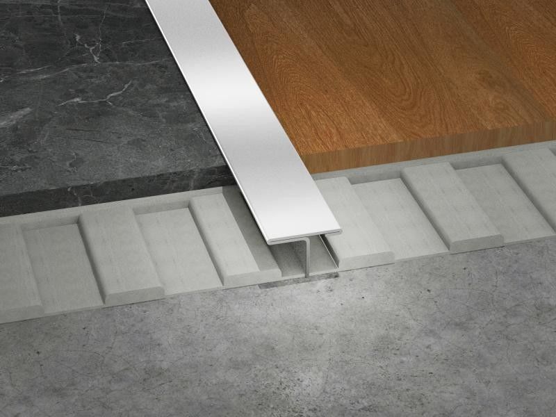 T deu forma às escadas exteriores altas de bronze da resistência de corrosão da guarnição 1.8m da telha