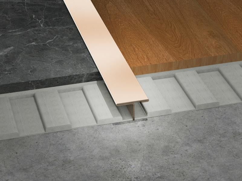 T deu forma às escadas exteriores altas de bronze da resistência de corrosão da guarnição 1.8m da telha