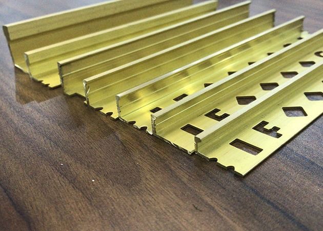 Guarnição de bronze da borda para a decoração do azulejo das telhas 2.5m