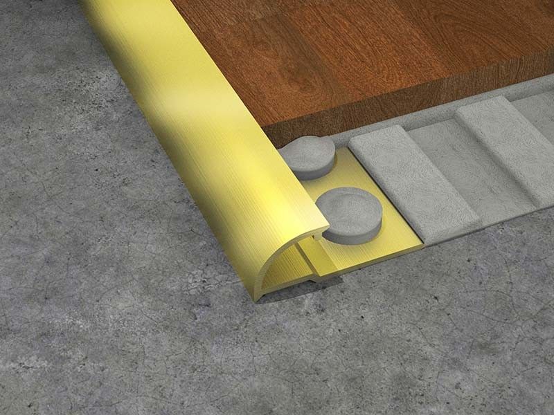 Círculo de um quarto dentro da tira de terminação de aço inoxidável de canto da guarnição 1.8m da telha
