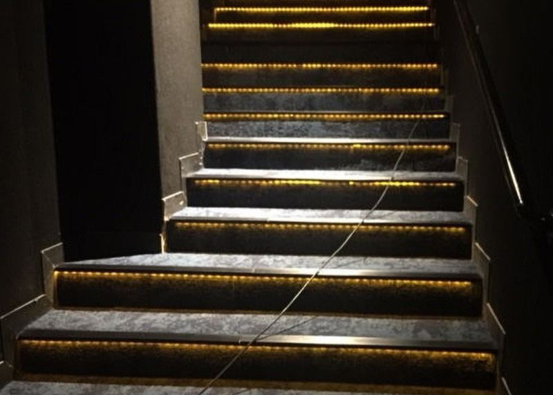 A escada que o anti patim descasca o diodo emissor de luz de alumínio perfila o perfil de alumínio da extrusão