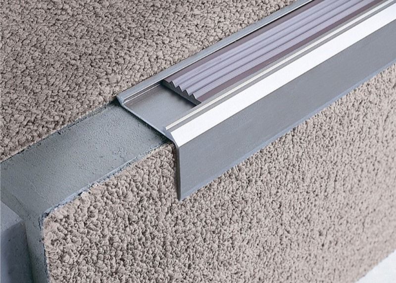 Tiras de borda de alumínio do tapete da escada de Grace Surface Aluminum Carpet Trim