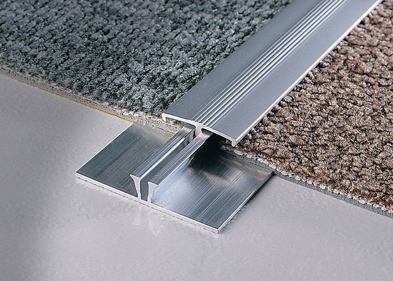 Tiras de borda de alumínio do tapete da escada de Grace Surface Aluminum Carpet Trim